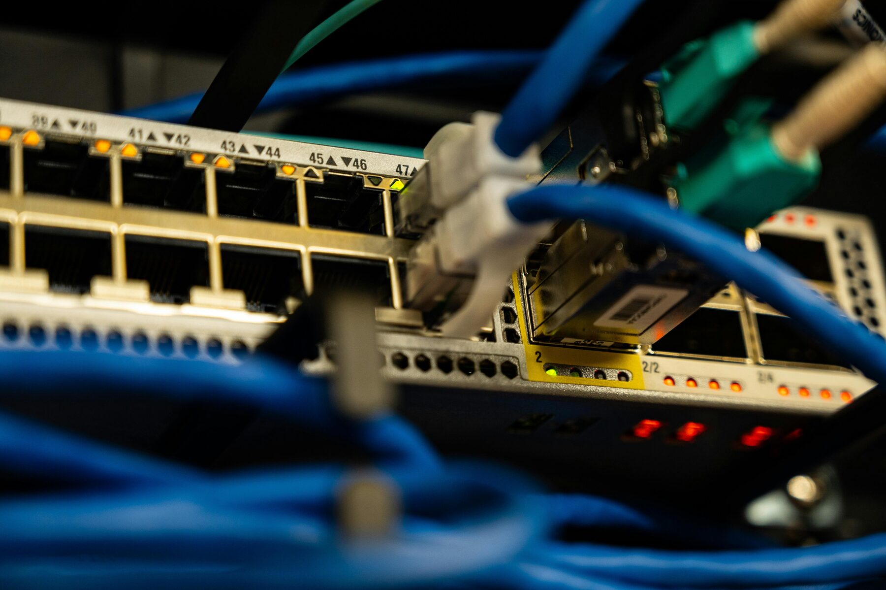 PoE switch და ქსელის კაბელები ციფრული კამერების სისტემისთვის — CHIPI